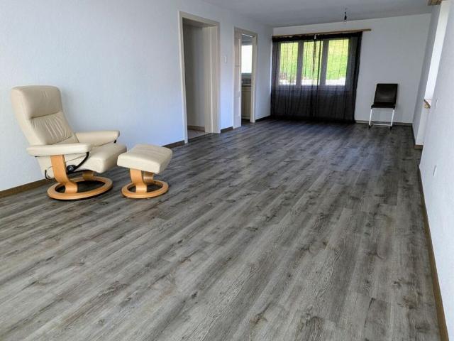 3½ room apartment in a quiet, sunny location in Azmoos