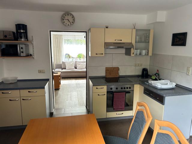 3 Room Apartment in Hanover, Hannover Amsterdam Apartments for Rent