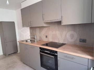 3 ROOM APARTMENT UPPER GROUND FLOOR 90 M2 RENOVATED