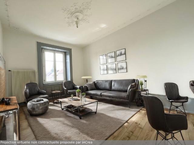 3 room apartment with 1 large balcony