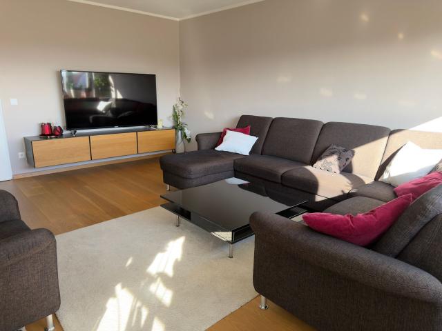 3 Room Apartment with Large Balcony – Quiet Location, 17 Min to Nuremberg Hbf, Nurnberg Amsterdam Apartments for Rent