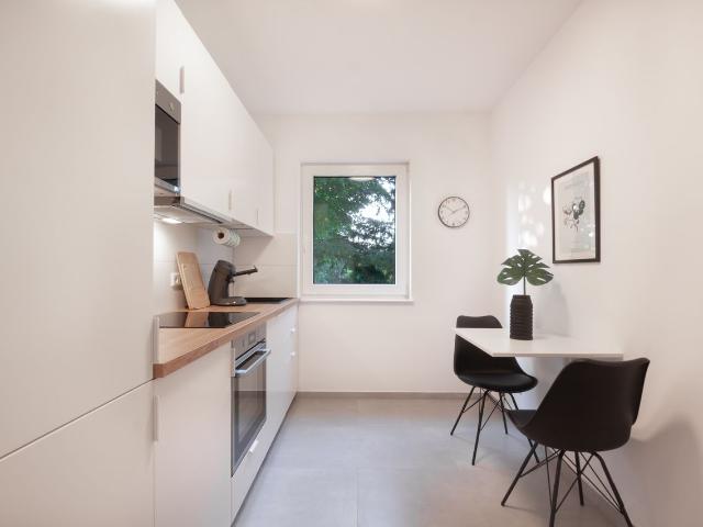 3 room apartment with sunny balcony*, Dusseldorf Amsterdam Apartments for Rent