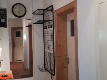 3 room apartment with parking space close to the city!