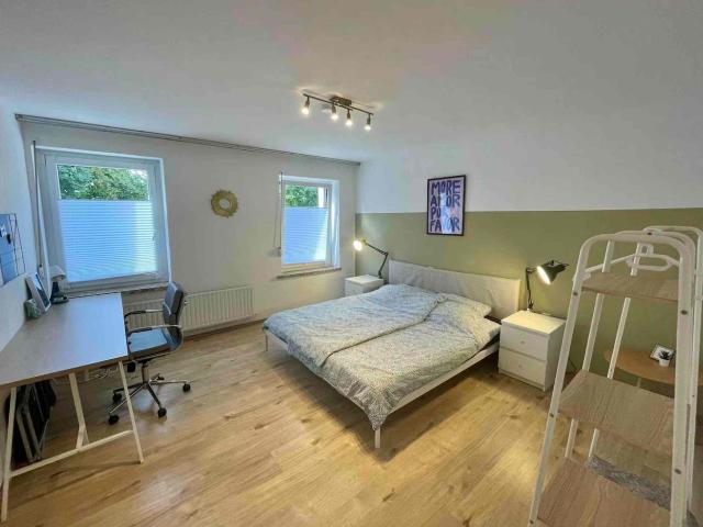 3 Room Apartment with Private Entrance – approx. 700 m from Phoenix Lake, Dortmund Amsterdam Apartments for Rent