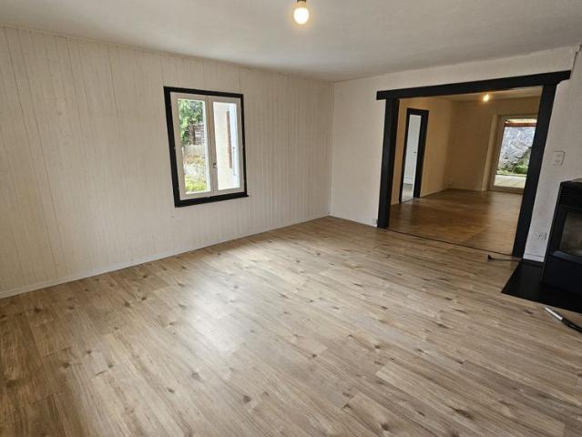 3 room apartment with private garden for rent in Courtemaîche