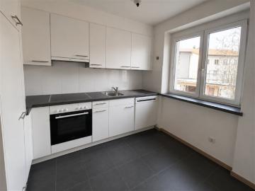 Tavannes, eine wunderschöne 3 Zimmer Wohnung im ersten Stock mit Balkon