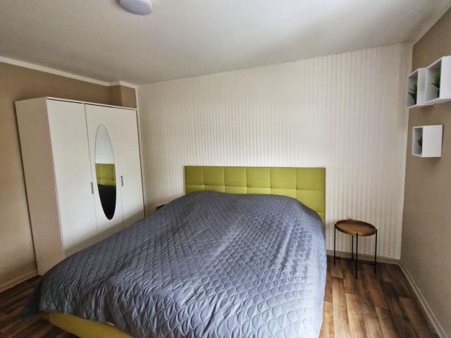 3 room apartment, 60 m² directly by the canal & playground – garden, home cinema, foosball, Garbsen Amsterdam Apartments for Rent
