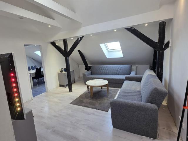 3 Room Attic Apartment with Character – Historic Railway Building, Furnished & All Inclusive, Berlin Amsterdam Apartments for Rent