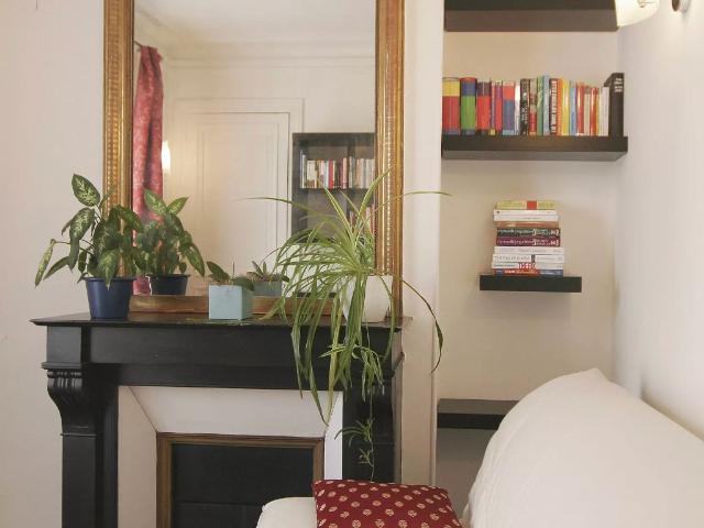 3 ROOM FLAT MONTMARTRE