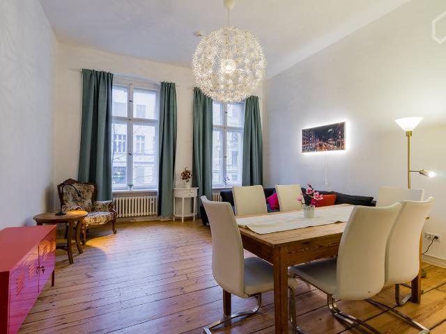 3 room flat opposite to Victoria Parc, Berlin Amsterdam Apartments for Rent