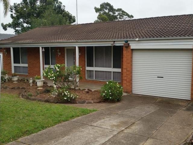 3 room house for rent
