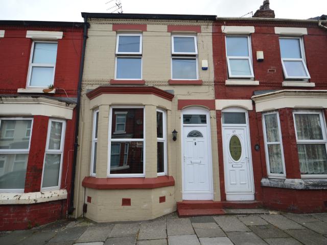 3 room house to let in Bell Street, Liverpool, L13 2DP