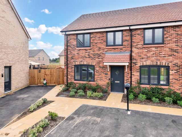 3 room house to let in Daisy Lane, Newmarket, CB8