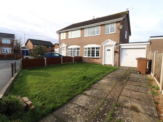 3 room house to let in Felton Close, Wirral, CH46 6HH