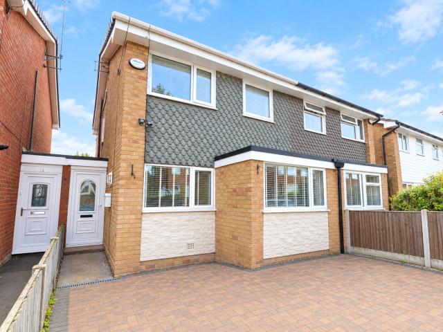 3 room house to let in Girtrell Road, Wirral, CH49 4LG