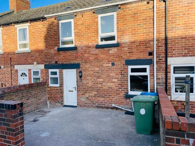 3 room house to let in Hawthorn Street, Peterlee, SR8