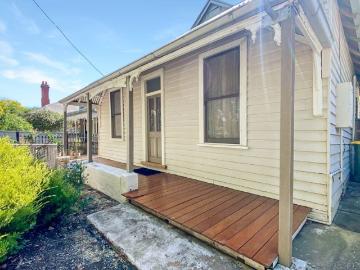 3 room house to let in 106 Clyde Street, Soldiers Hill
