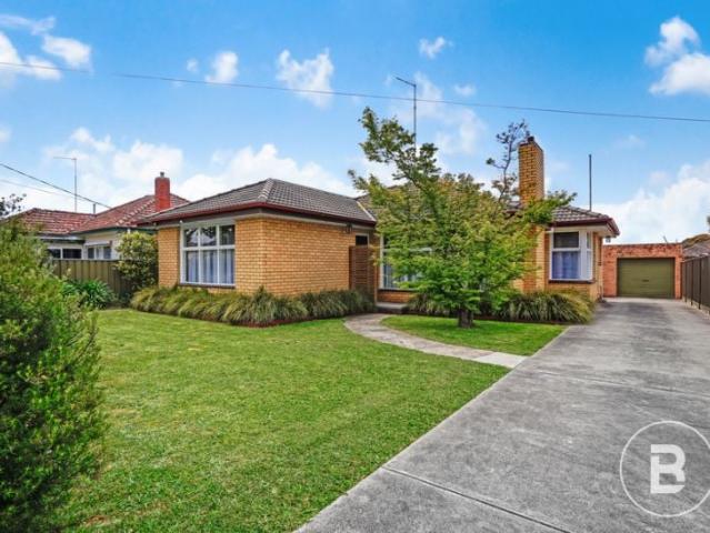 3 room house to let in 10 Grammar Street, Wendouree