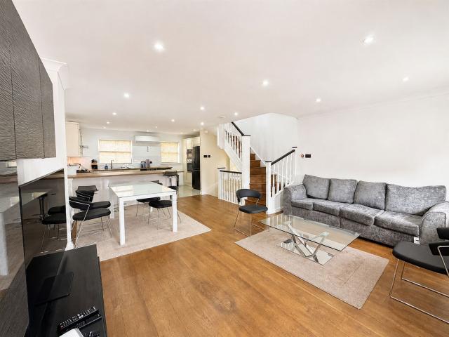 3 room house to let in 117 Ribblesdale Avenue London, London N11 3AZ, united_kingdom