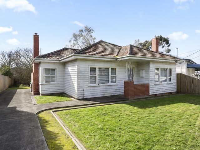 3 room house to let in 29 York Street, Golden Point