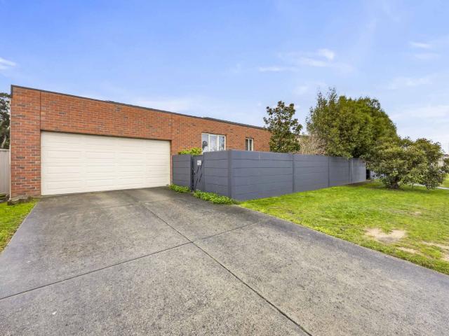 3 room house to let in 36 Tait Street, Delacombe