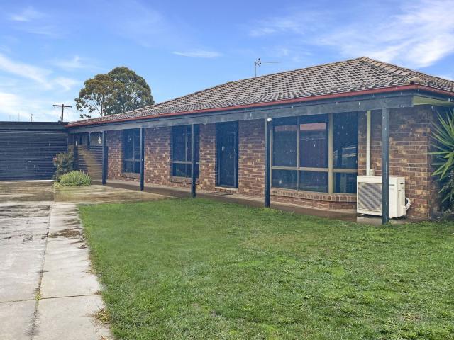 3 room house to let in 6 Darling Street, Sebastopol