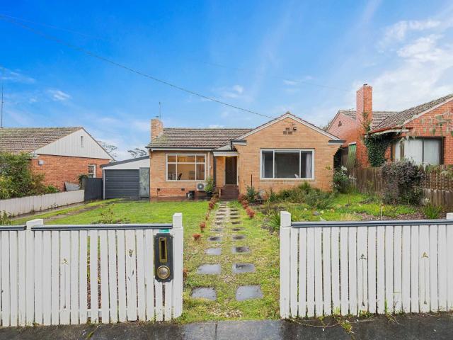 3 room house to let in 834 Laurie Street, Mount Pleasant