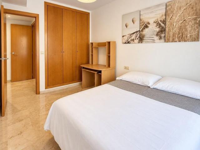 3 room luxury Apartment for rent in Valencia