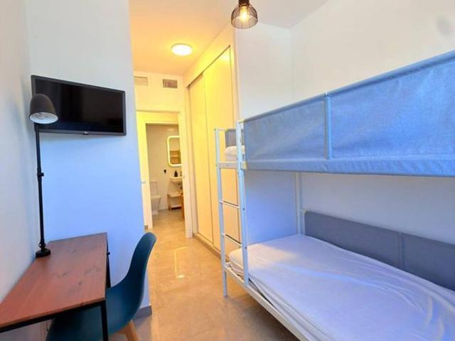 3 room luxury Apartment for rent in Alicante, Spain