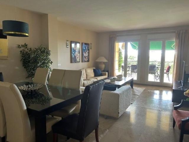 3 room luxury Apartment for rent in Marbella, Spain