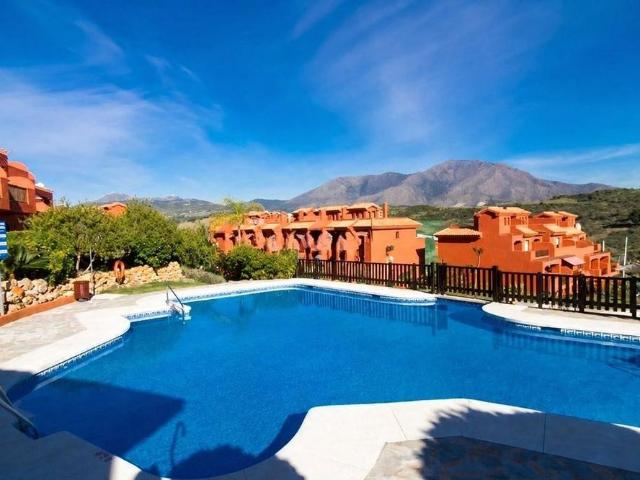 3 room luxury Flat for rent in Estepona, Spain