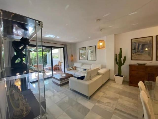 3 room luxury Flat for rent in Marbella, Andalusia