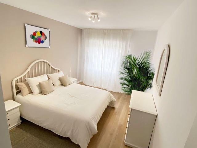 3 room luxury Flat for rent in Marbella, Spain