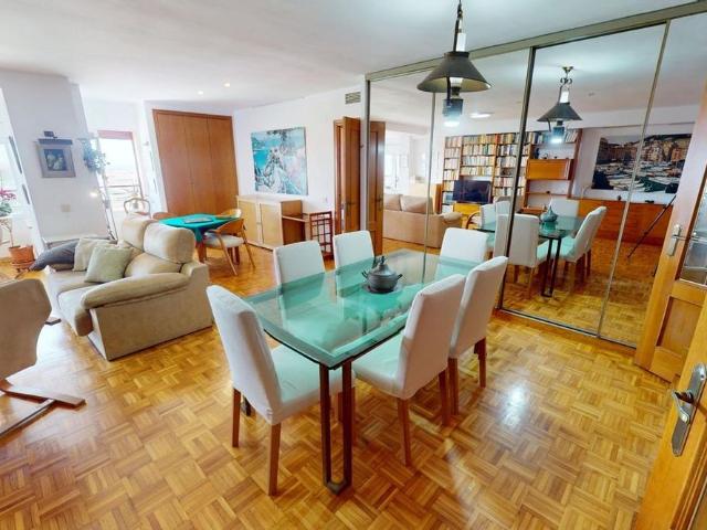 3 room luxury Flat for rent in Valencia