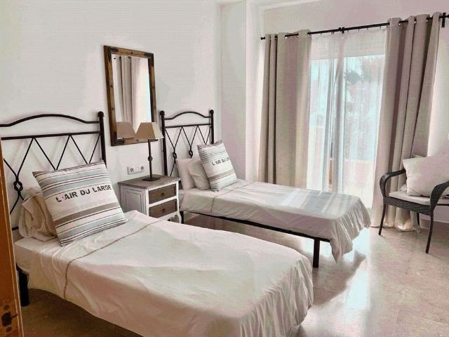 3 room luxury House for rent in Alcaidesa, Andalusia