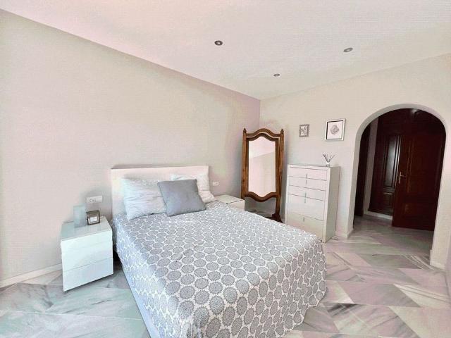 3 room luxury House for rent in Alcaidesa, Spain