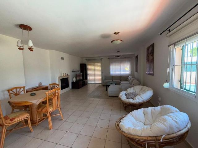 3 room luxury House for rent in l'Alfàs del Pi, Valencia