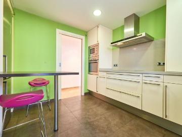 3 room luxury penthouse for rent in Valencia, Spain