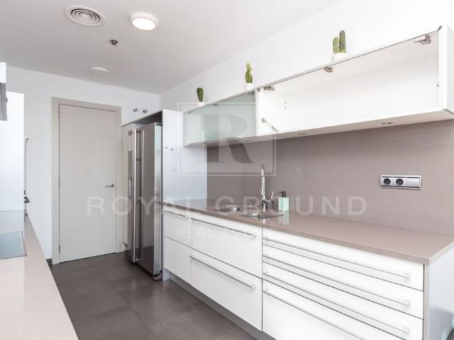 3 room luxury penthouse for rent in Barcelona, Spain