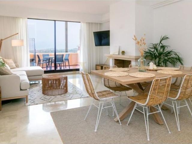 3 room luxury penthouse for rent in Benahavís, Spain
