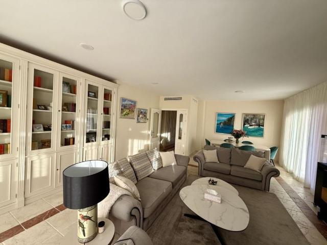 3 room luxury penthouse for rent in Benatalaya, Estepona, Andalusia