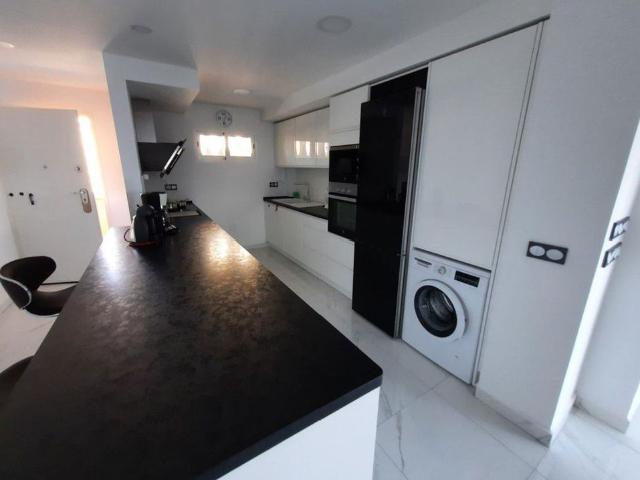 3 room luxury penthouse for rent in Benidorm, Valencia