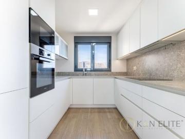 3 room luxury penthouse for rent in Benidorm, Spain