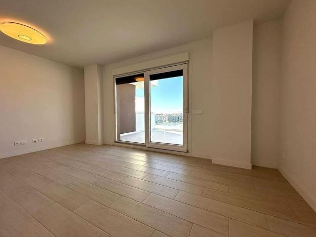 3 room luxury penthouse for rent in Estepona, Andalusia