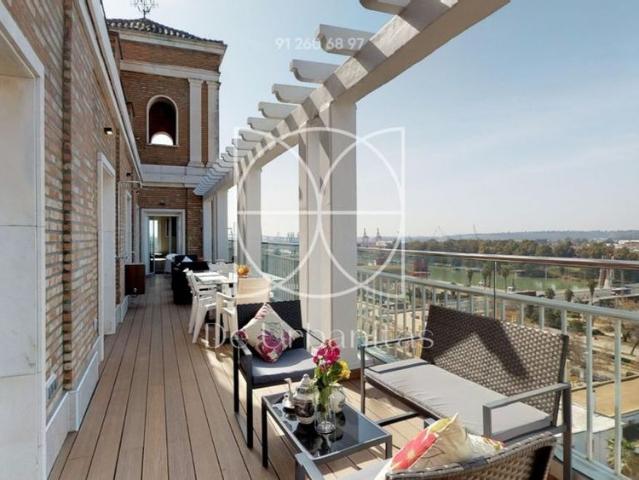 3 room luxury penthouse for rent in Seville, Andalusia