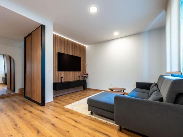 3 room luxury penthouse for rent in Seville, Spain