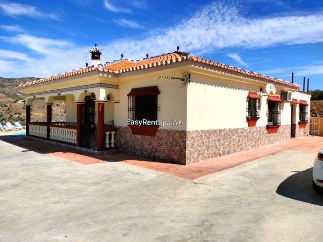 3 room luxury Villa for rent in Alora, Andalusia