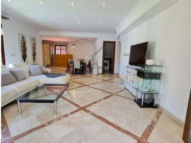 3 room luxury Villa for rent in Estepona, Spain