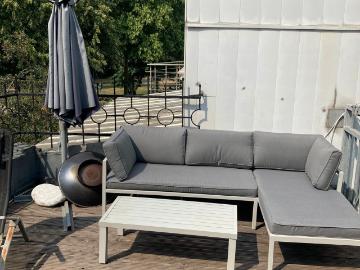 3 Room Period Apartment with Conservatory & Rooftop Terrace in Bremen