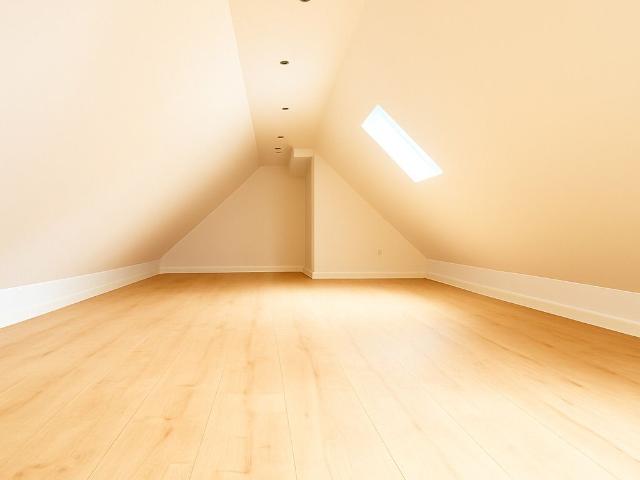 3 room top floor maisonette apartment, Berlin Amsterdam Apartments for Rent